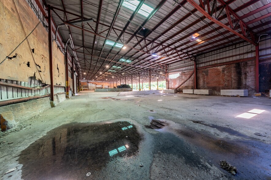 More Photos Of 164 Eyster Rd, Halltown Manufacturing For Sale