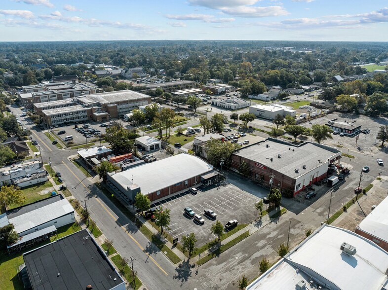 More Photos Of 1108 Princess St, Wilmington General Retail For Sale