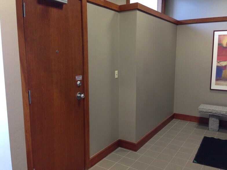 More Photos Of 20 Warren St, Concord Office For Lease