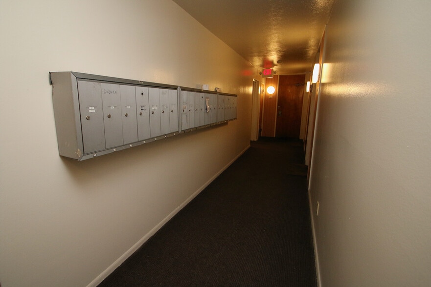 More Photos Of 18051 Lake Shore Blvd, Cleveland Apartments For Sale