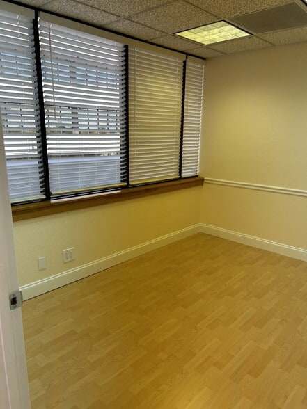 More Photos Of 4700 NW 2nd Ave, Boca Raton Office For Sale