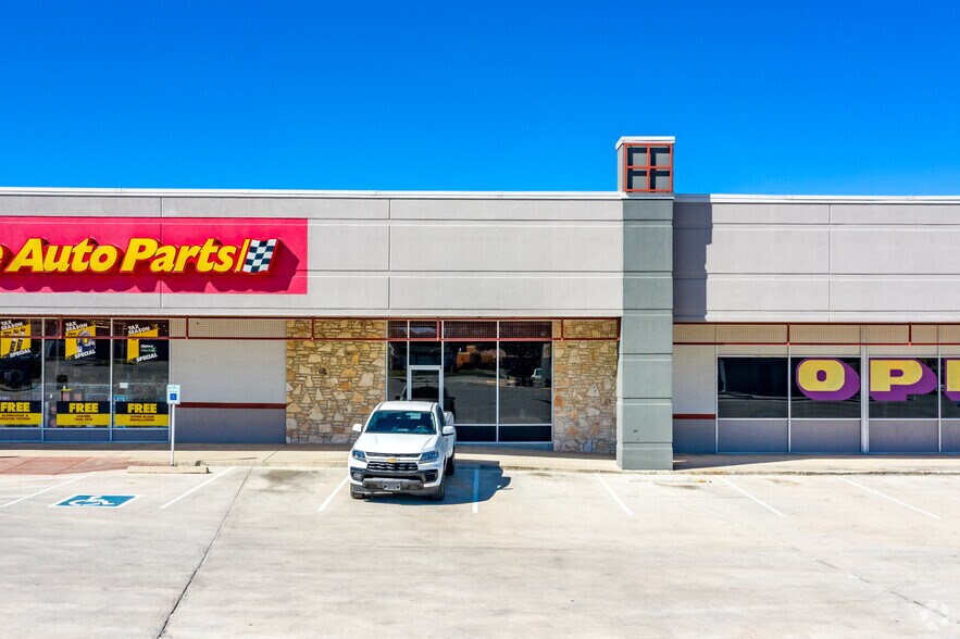 More Photos Of 11401 Naco Perrin Blvd, San Antonio Unknown For Lease