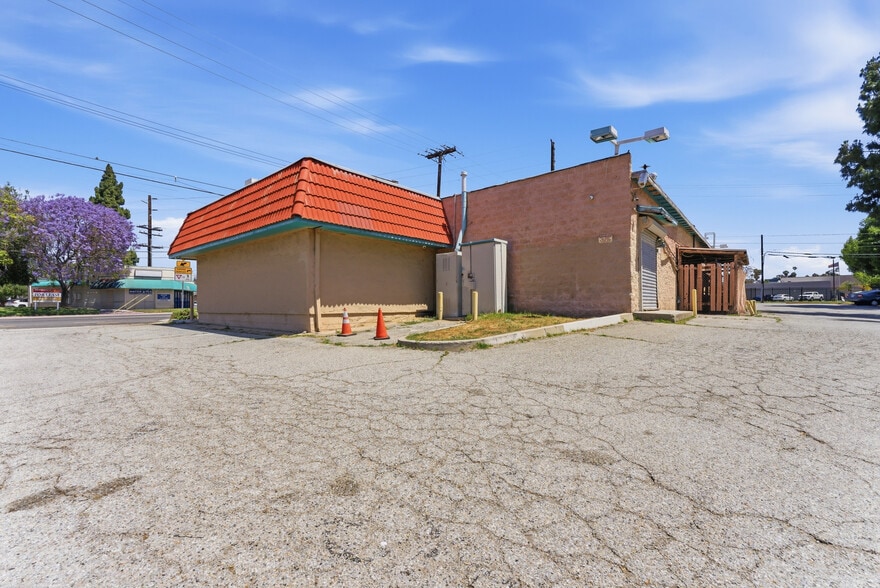 More Photos Of 2400 Valley Blvd, Pomona Convenience Store For Sale
