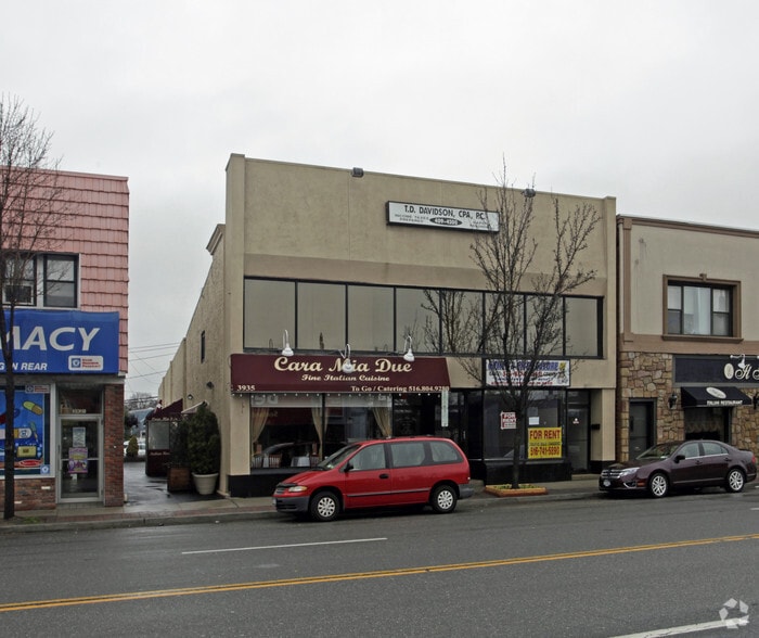 Primary Photo Of 3935-3937 Merrick Rd, Seaford Office For Lease