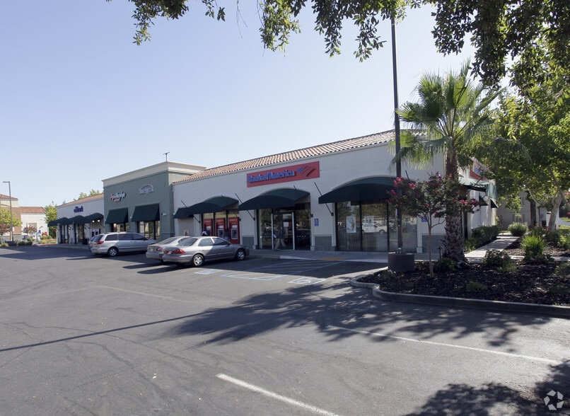 More Photos Of 2805 Marconi Ave, Sacramento General Retail For Lease