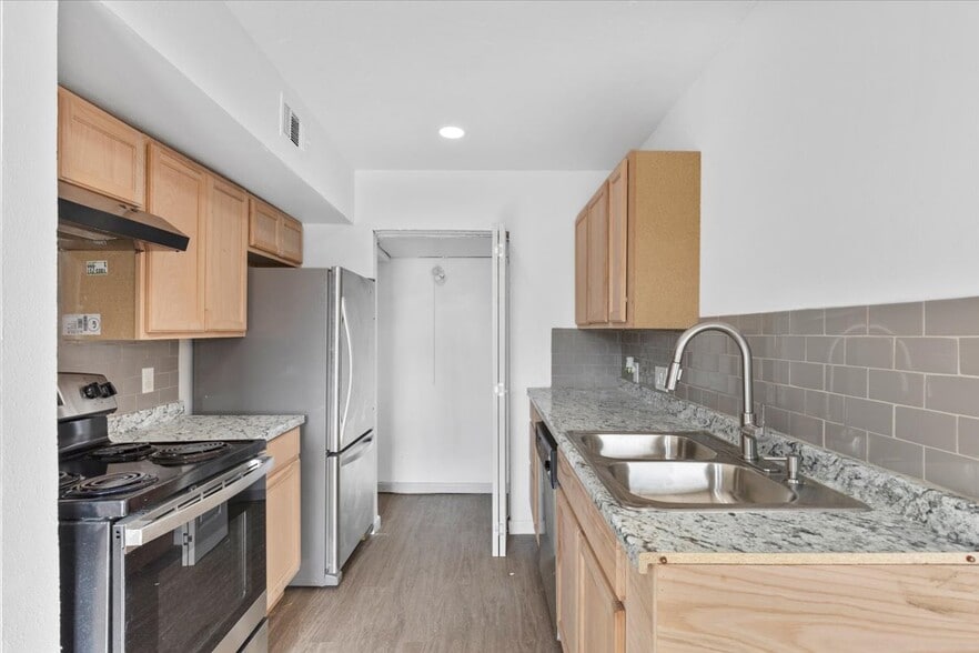 More Photos Of 5220 Tahoe Trl, Austin Apartments For Sale