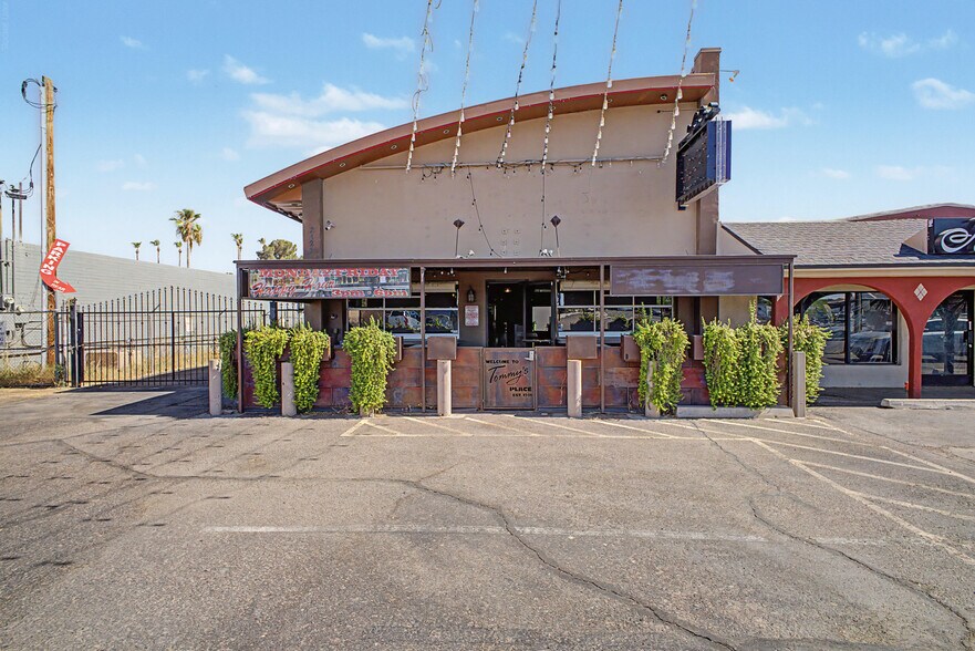 More Photos Of 2827 E Bell Rd, Phoenix Restaurant For Sale