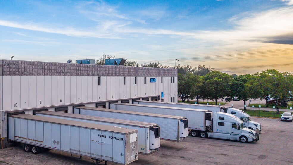 More Photos Of 1301 NW 89th Ct, Doral Warehouse For Lease