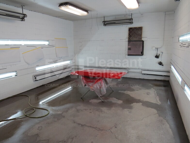 More Photos Of 6284 Manchester Rd, Clinton Auto Repair For Sale