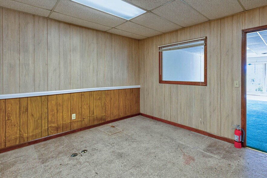 More Photos Of 3103 Mercury Drive Dr, Columbus Office For Sale