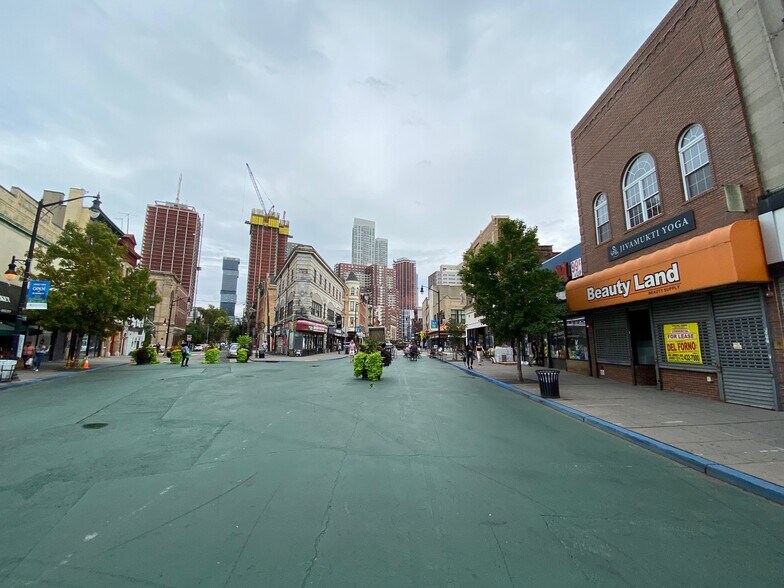More Photos Of 171 Newark Ave, Jersey City Storefront Retail Office For Lease