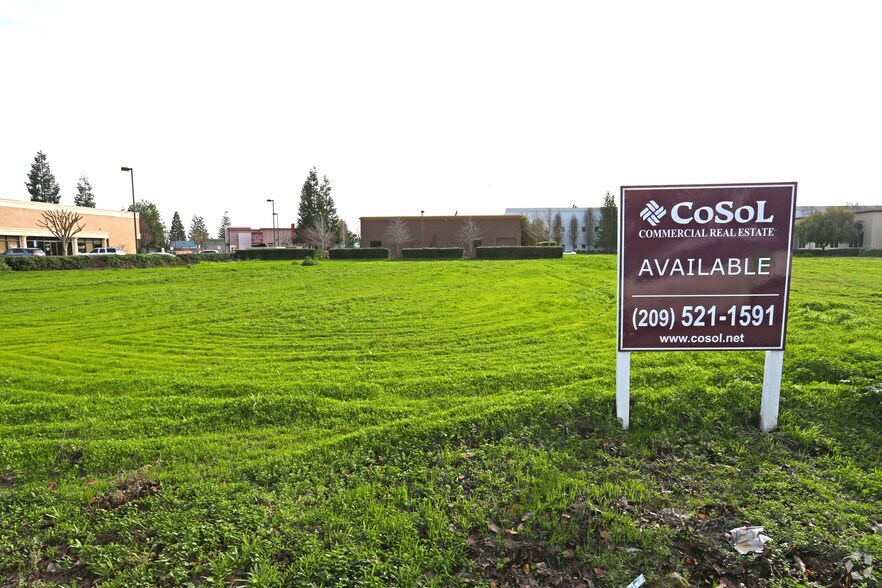 More Photos Of 550 Lyell Dr, Modesto Land For Lease