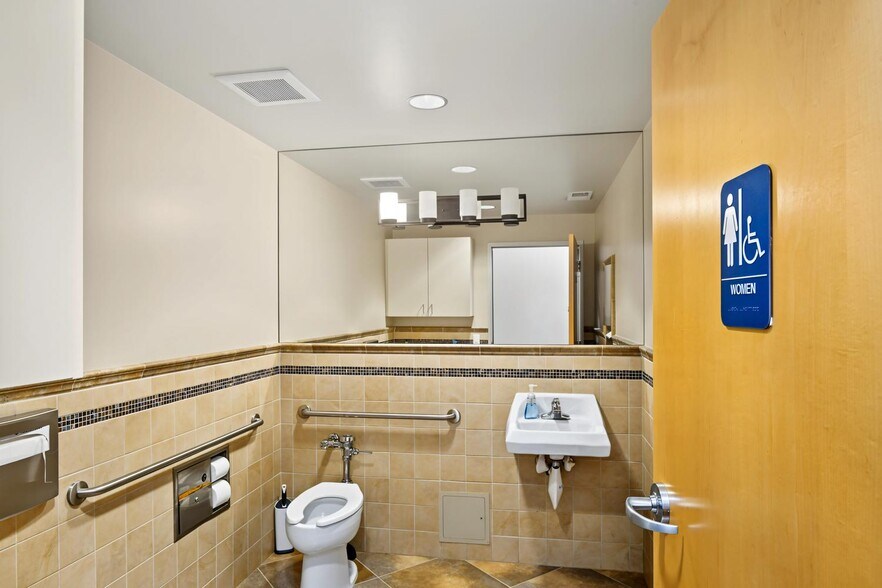 More Photos Of 550 Price Ave, Redwood City Office For Sale
