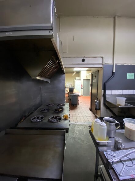 More Photos Of 1630 W Sunset Blvd, Los Angeles Unknown For Lease