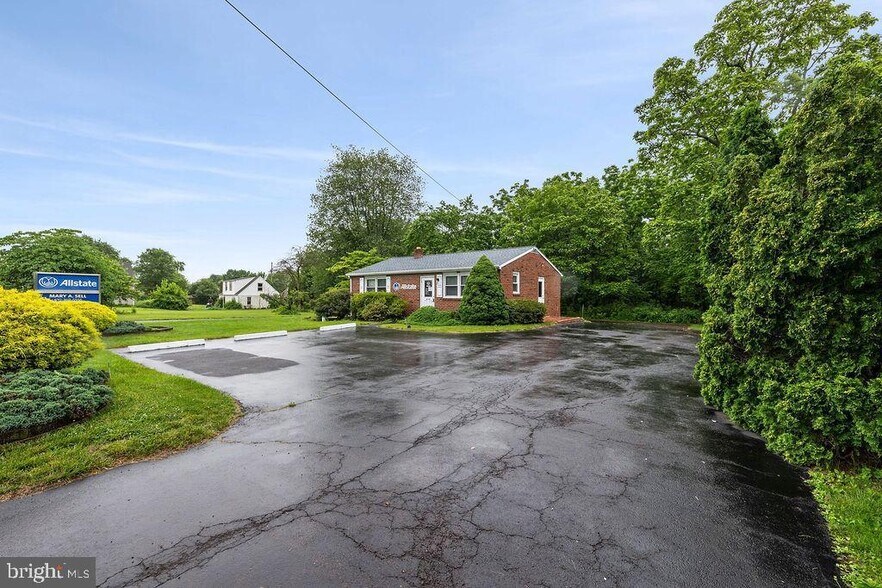 More Photos Of 1569 Swamp Pike, Gilbertsville Office Residential For Sale