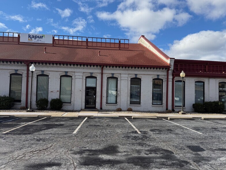 More Photos Of 590 Missouri Ave, Jeffersonville Office For Lease