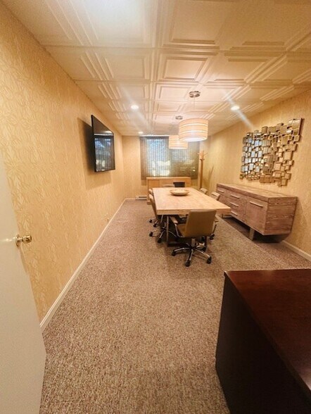 More Photos Of 62 Public Sq, Salem Storefront Retail Office For Sale