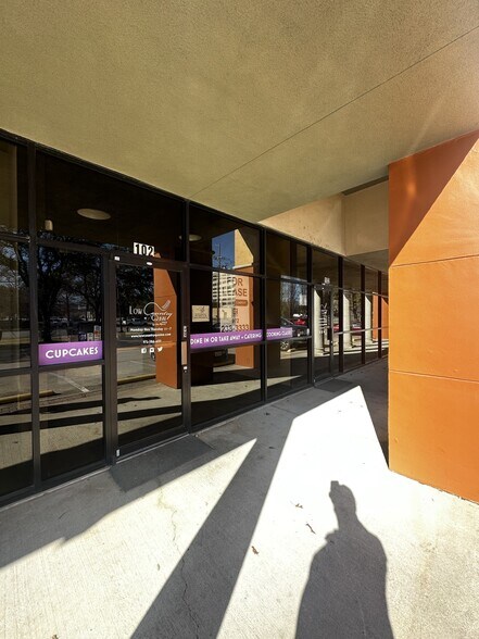 More Photos Of 13881 Midway Rd, Farmers Branch General Retail For Lease