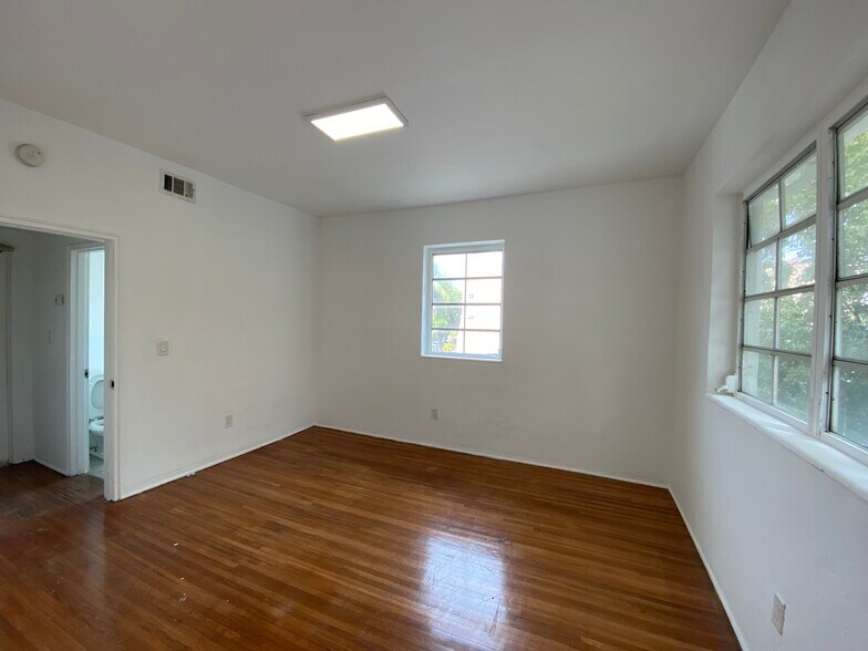 More Photos Of 901 Pennsylvania Ave, Miami Beach Apartments For Sale