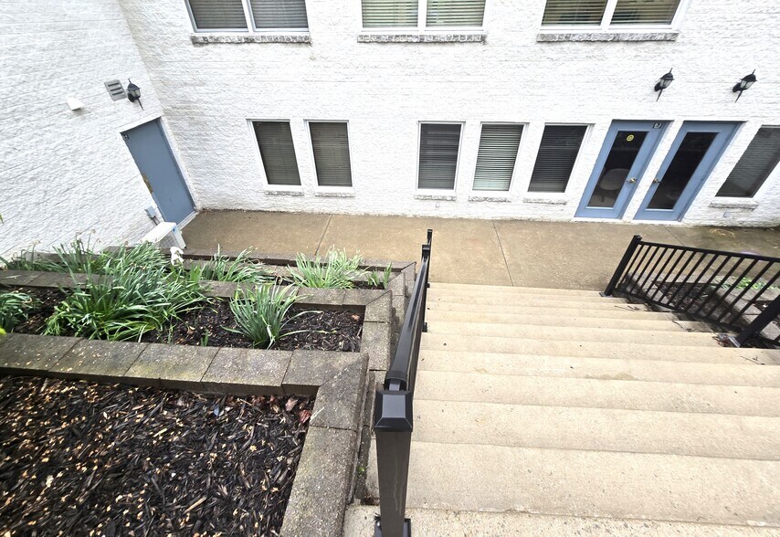 More Photos Of 690 S Trumbull St, Bay City Loft Creative Space For Sale