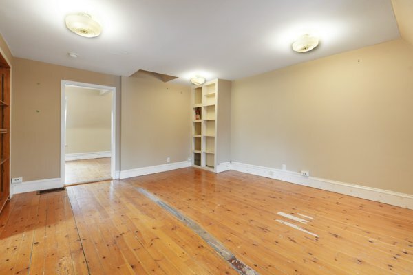More Photos Of 113 Murray St, Ottawa Office For Sale