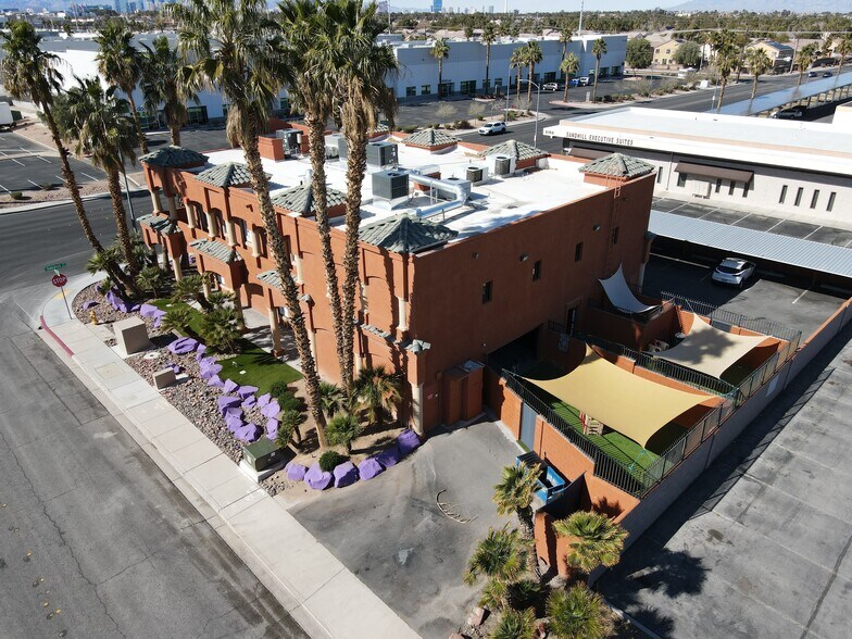 More Photos Of 6188 S Sandhill Rd, Las Vegas Veterinarian Kennel For Sale