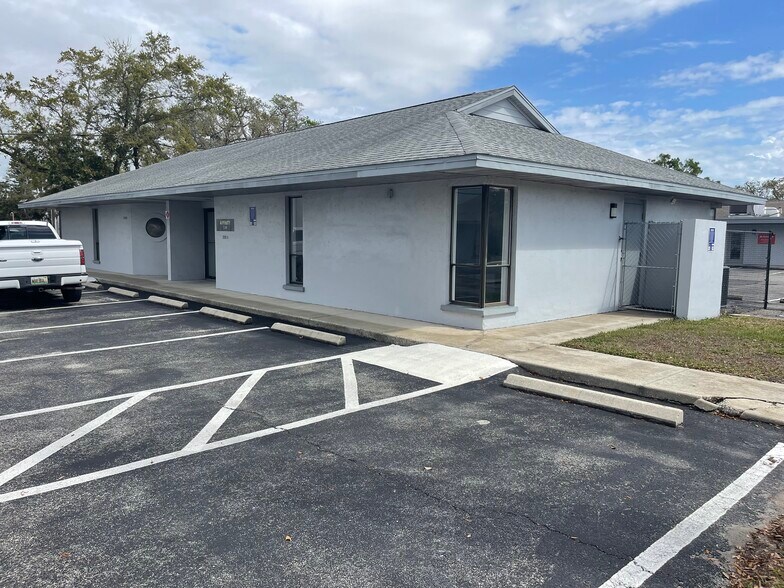 More Photos Of 209 6th Ave, Bradenton Office For Lease