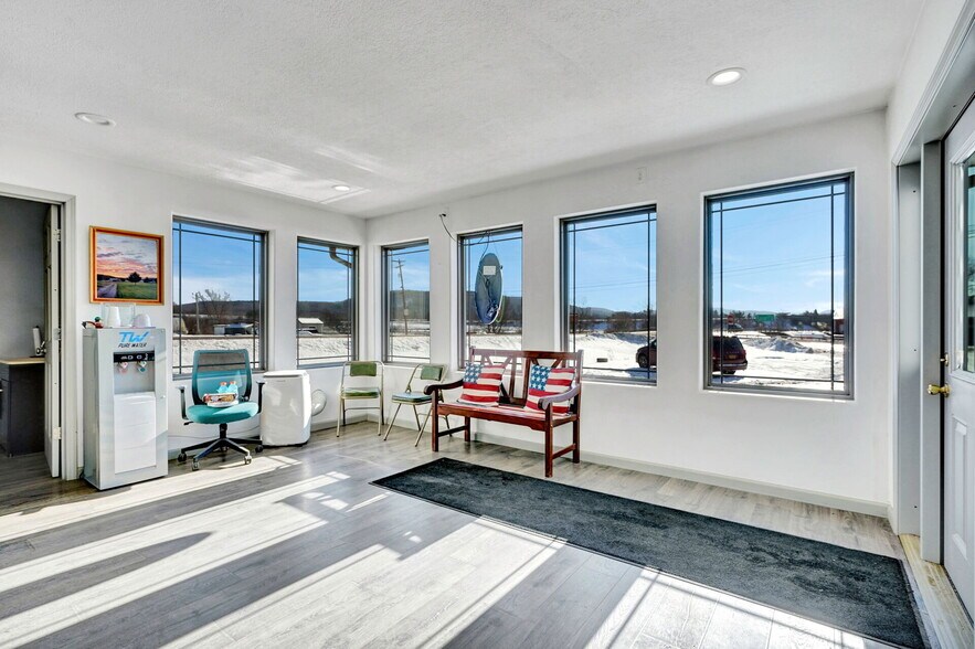 More Photos Of 5220 Maple Ln, Cuba Auto Repair For Sale