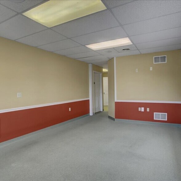 More Photos Of 1137 Kennebec Dr, Chambersburg Office For Lease