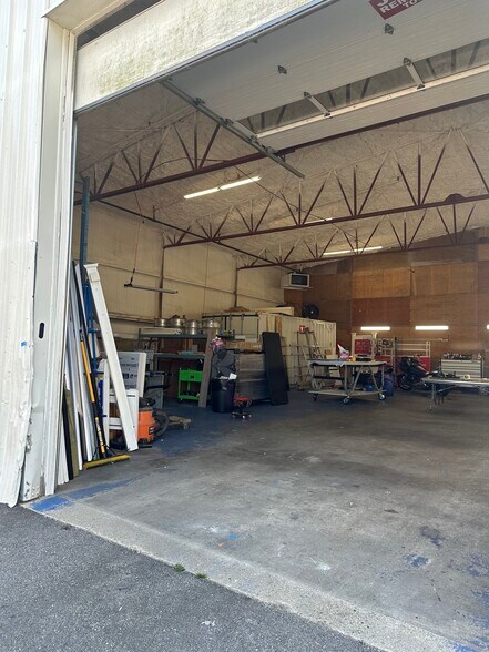 More Photos Of 48 Warehouse Rd, Hyannis Warehouse For Lease