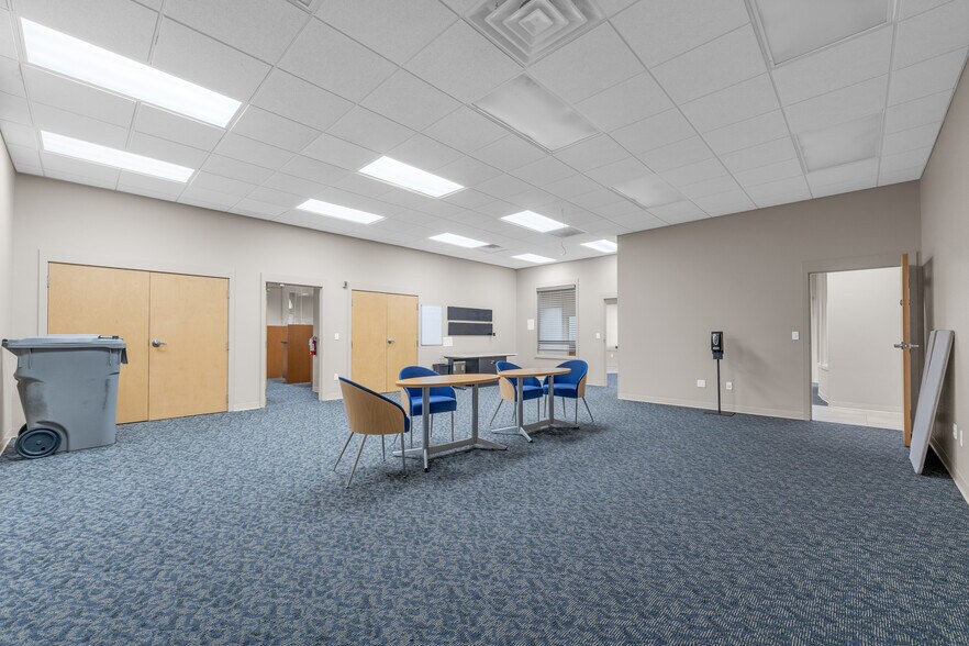 More Photos Of 1504 S Ridgewood Ave, Edgewater Bank For Sale