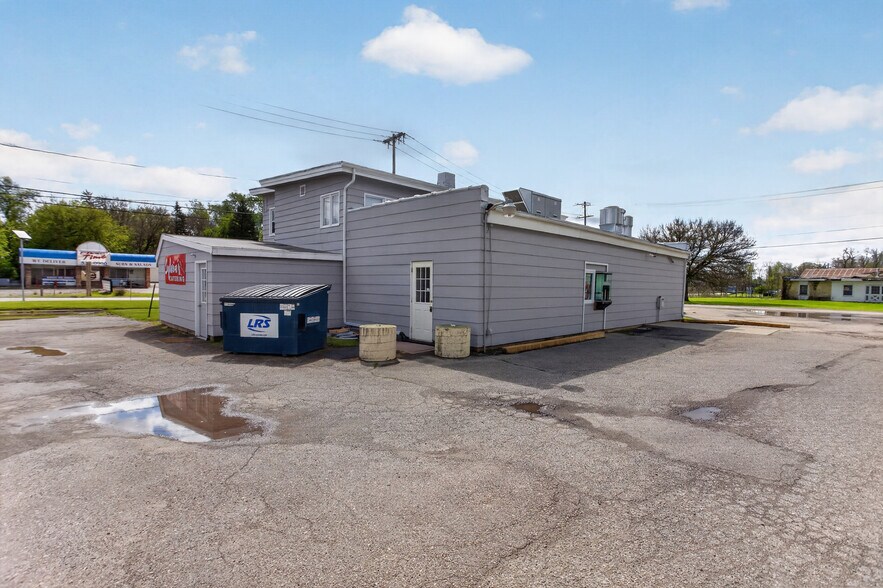 More Photos Of 124 S Brooklyn Rd, Napoleon Freestanding For Sale