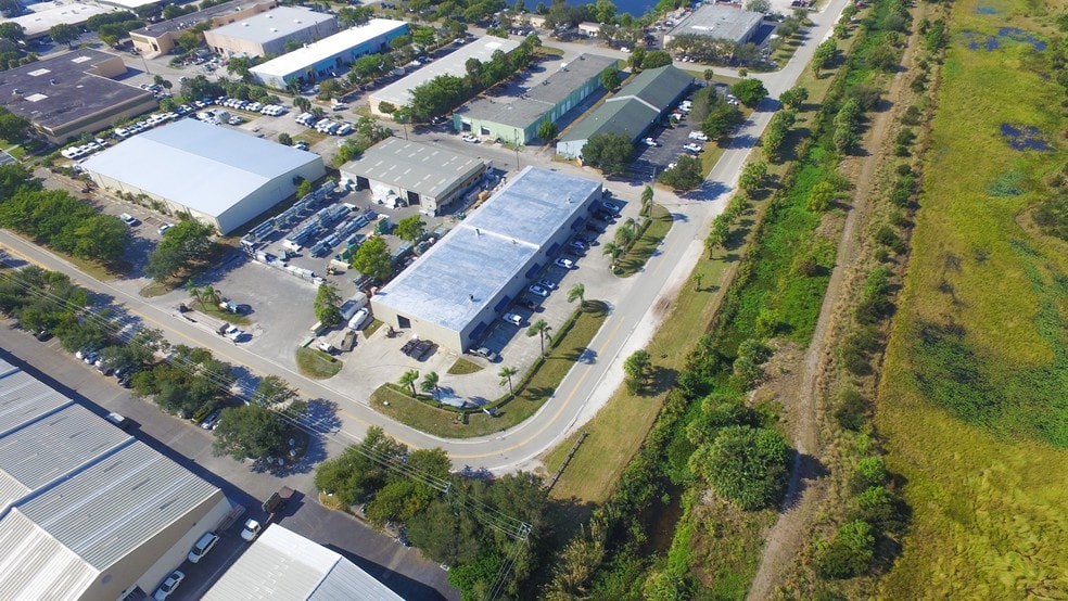 More Photos Of 3520 Consumer St, West Palm Beach Warehouse For Lease