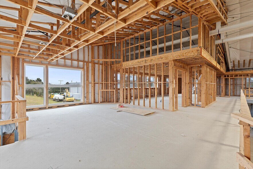 More Photos Of 1025 NW Grove st, Newport Industrial For Sale