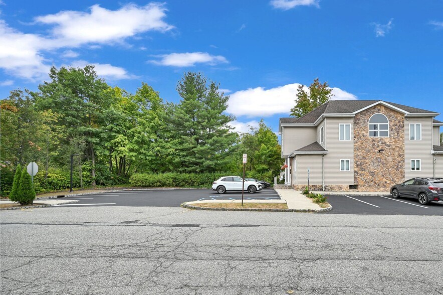 More Photos Of 21 Orchard St, Denville Medical For Lease