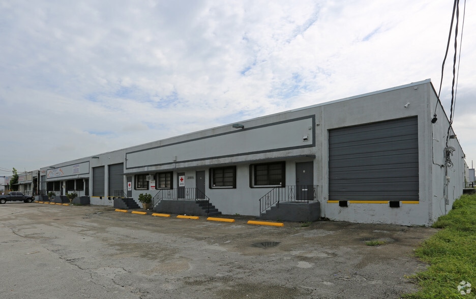 Primary Photo Of 2185 E 10th Ave, Hialeah Warehouse For Lease