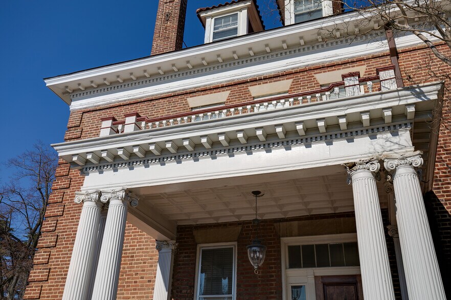 More Photos Of 311 S Arthur Ashe Boulevard, Richmond Office Residential For Sale