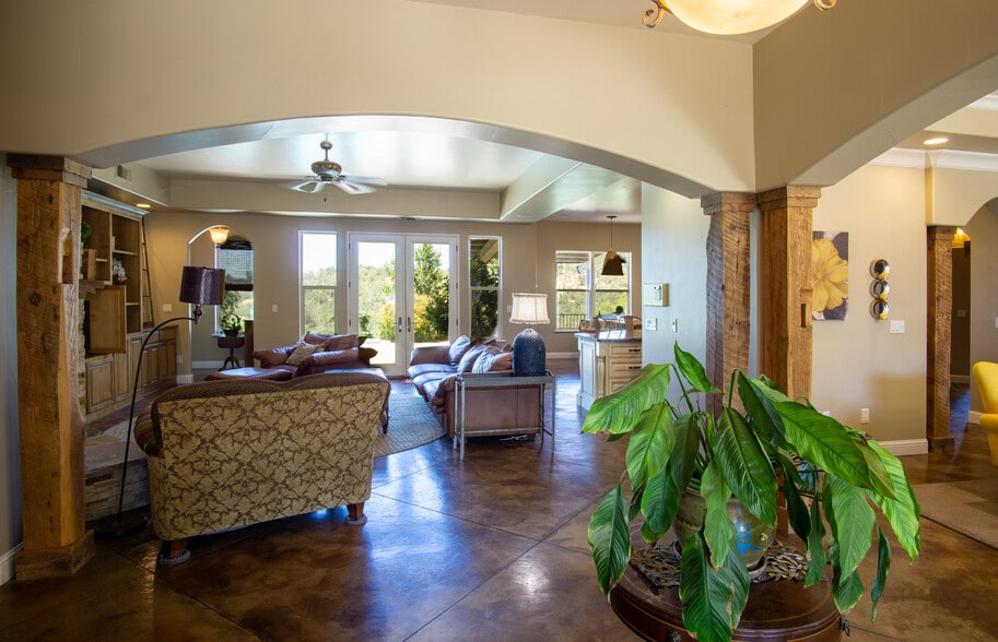 More Photos Of 7071 Ridge Road, Newcastle Winery Vineyard For Sale