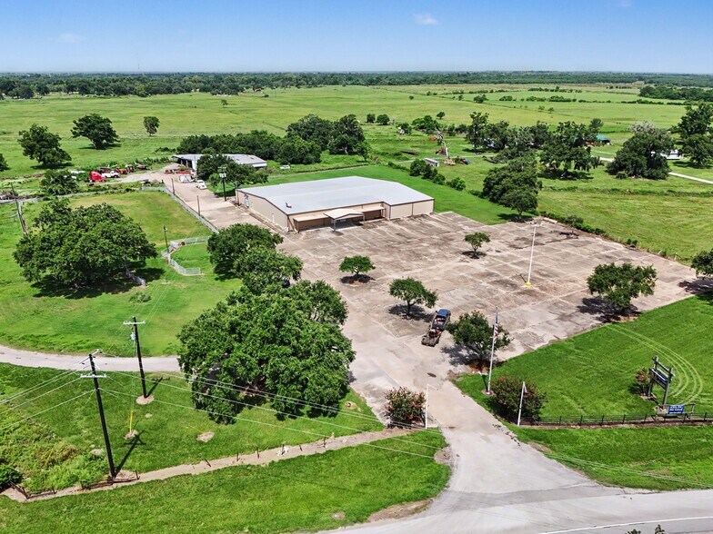 More Photos Of 37310 FM 521 Rd, Brazoria Distribution For Lease