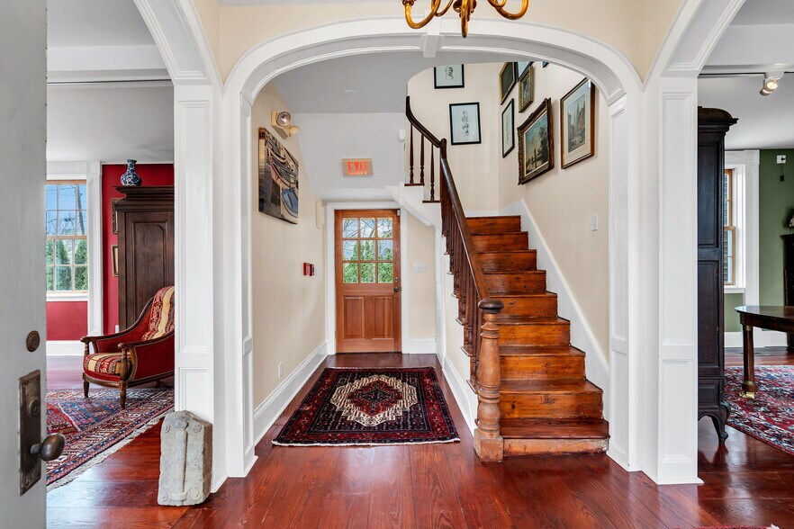 More Photos Of 137 Stockton St, Hightstown Flex For Sale