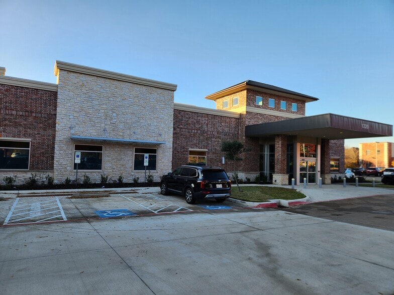 More Photos Of 1220 Keller Pky, Keller Healthcare For Sale