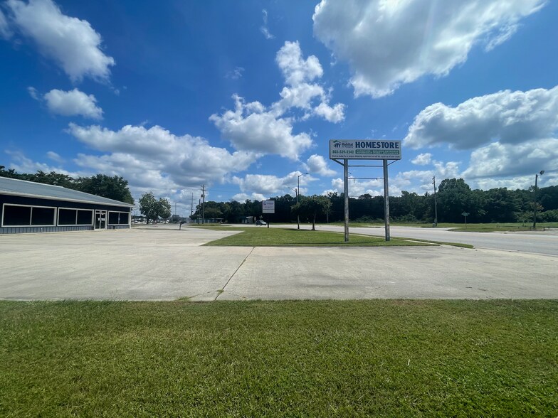 More Photos Of 260 John C Calhoun Dr, Orangeburg Self Storage For Lease