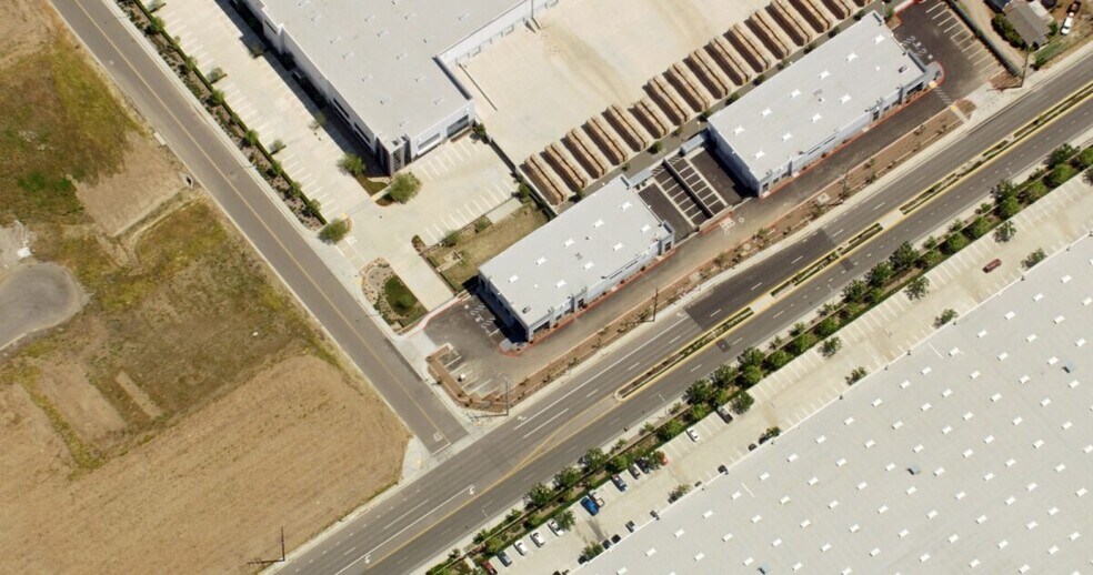 More Photos Of 311 E Johnson Ave, Perris Distribution For Sale