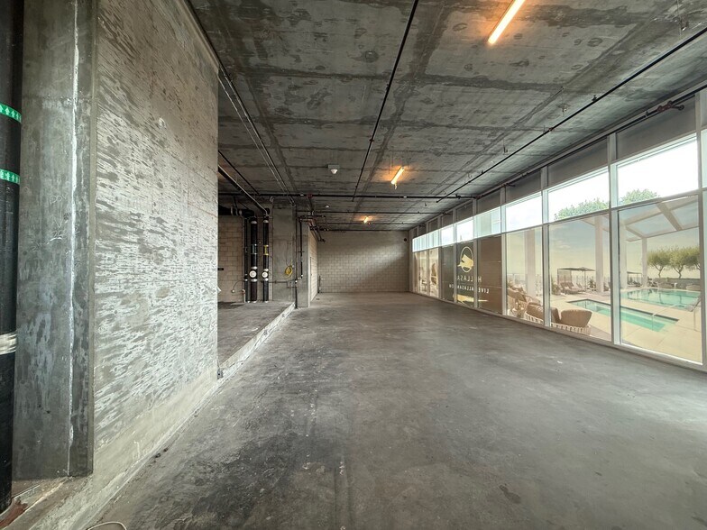 More Photos Of 696 S New Hampshire Ave, Los Angeles Apartments For Lease