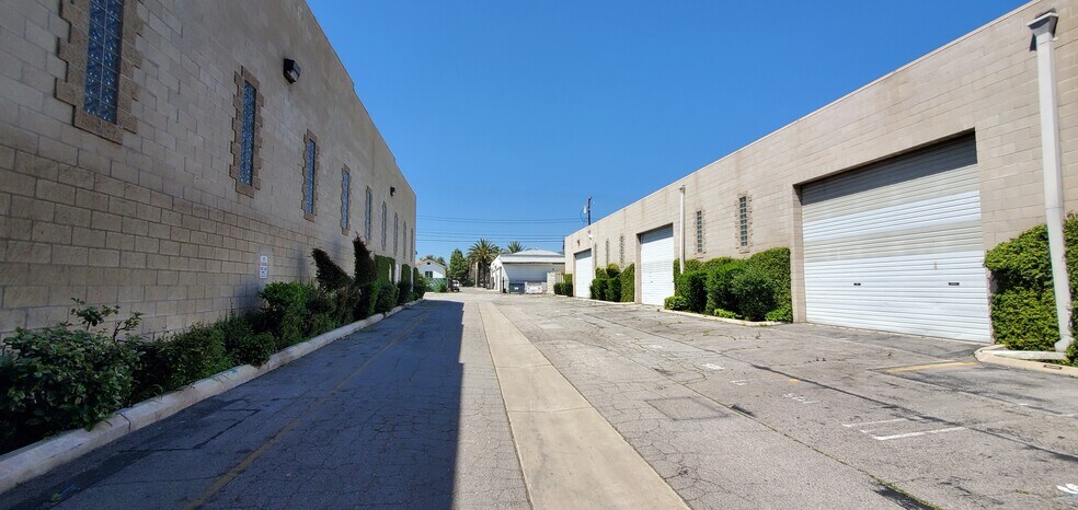 More Photos Of 1117 W Isabel St, Burbank Office For Lease