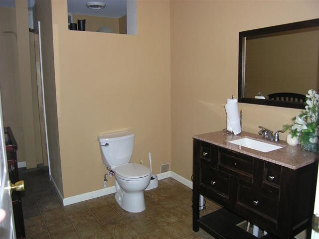 More Photos Of 2930 Springridge Rd, Raymond Freestanding For Lease