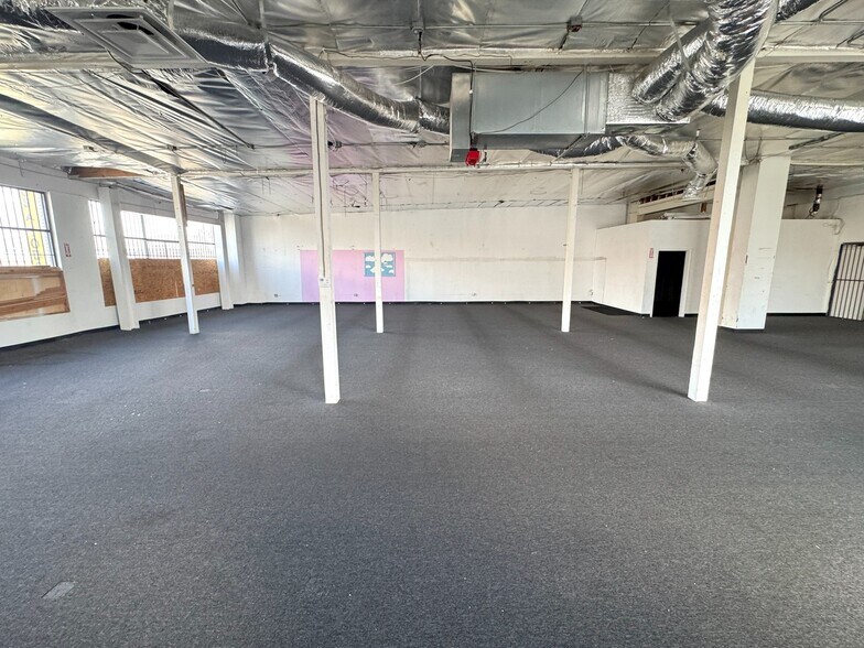 More Photos Of 600-602 E 12th St, Los Angeles Warehouse For Lease