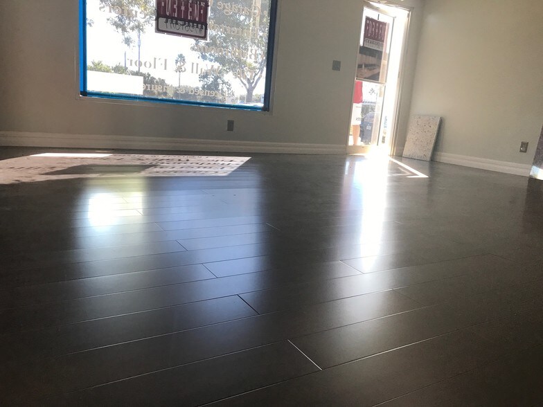 More Photos Of 861 SE 47th Ter, Cape Coral Freestanding For Lease