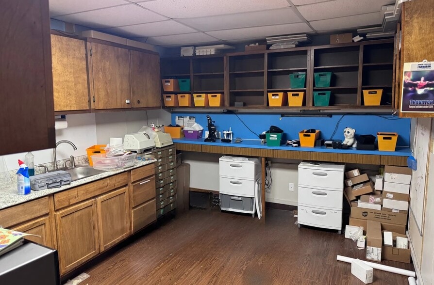 More Photos Of 411 SW C Ave, Lawton Medical For Sale
