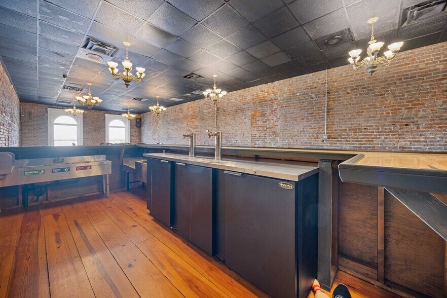 More Photos Of 219 E Screven St, Quitman Storefront Retail Office For Sale